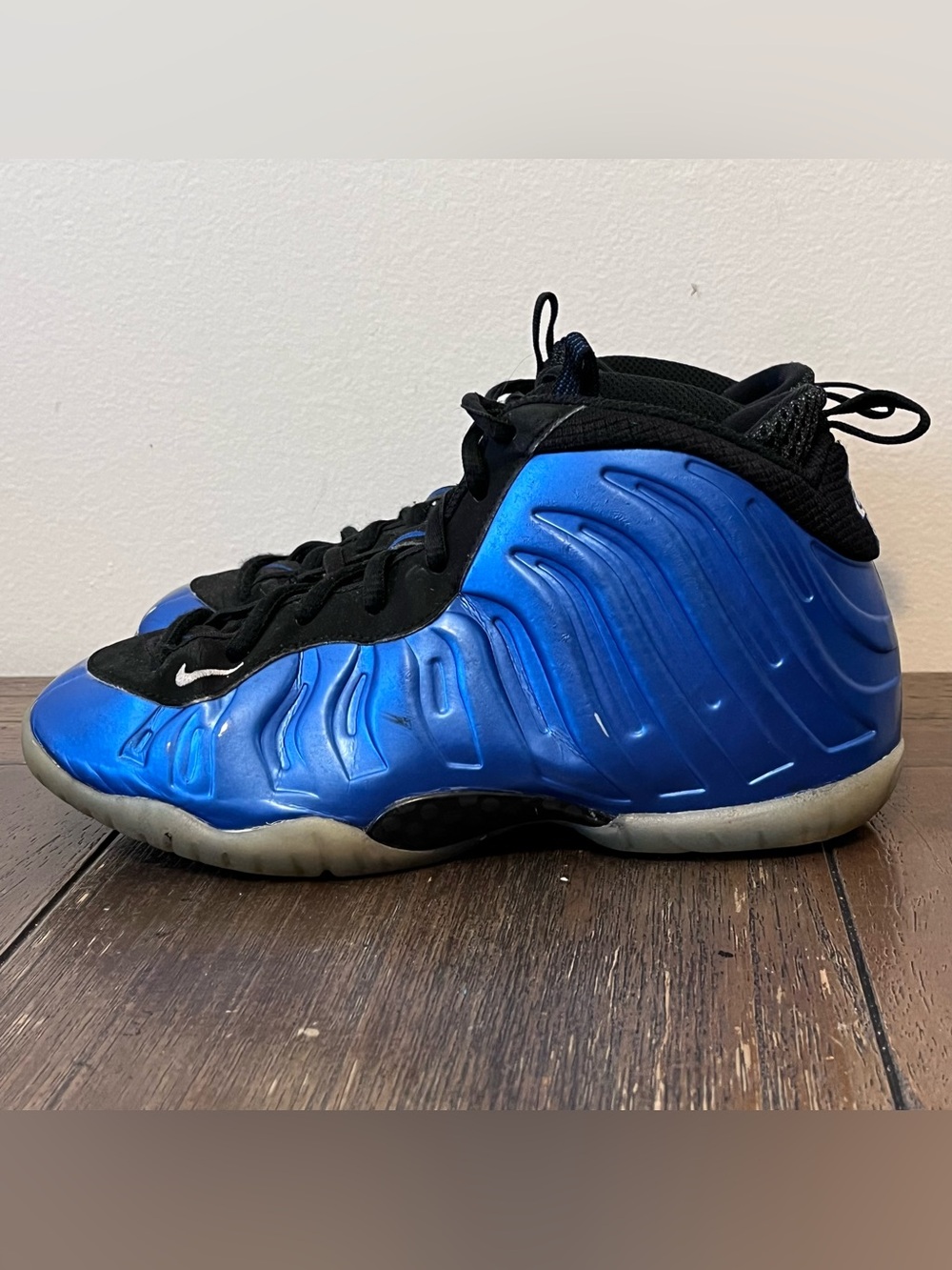 Nike Foamposite Sneakers Kids size 3Y